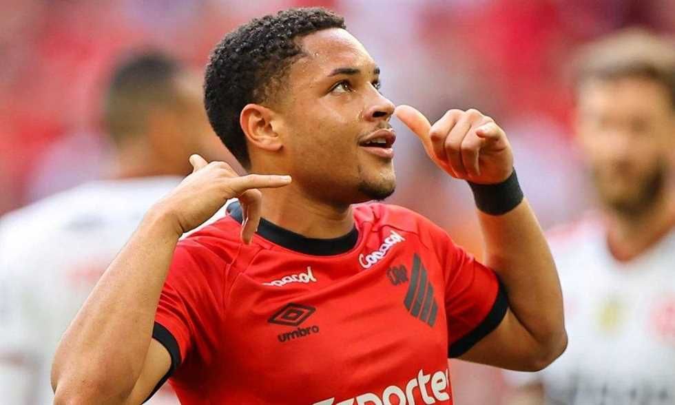 تقرير: باراناينسي وافق على انتقال فيتور روكي لـ برشلونة في يناير