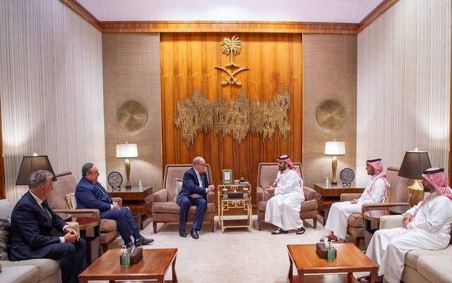 ولي العهد يلتقي أمير "موناكو".. ويبحثان الفرص الواعدة لتطوير العلاقات الثنائية