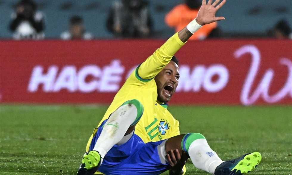 طبيب منتخب البرازيل يوضح إصابة نيمار