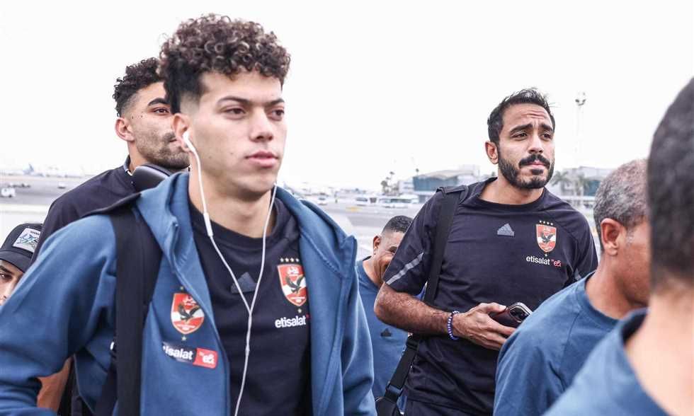 قائمة الأهلي - معلول يلحق بالبعثة في تنزانيا.. وغياب موديست