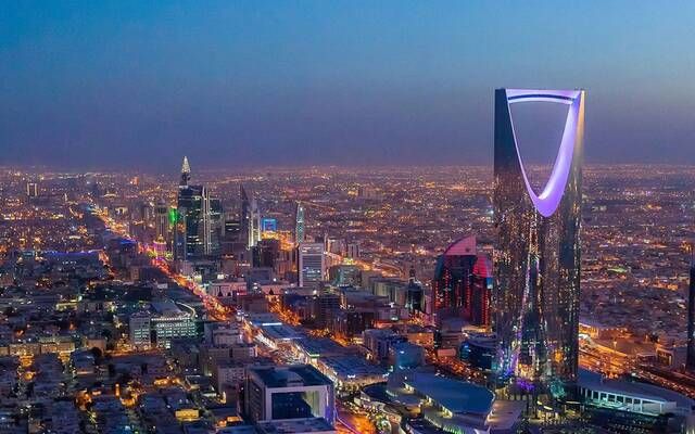 "موديز" تتوقع نمو الاقتصاد السعودي بمتوسط 3.2% حتى عام 2026