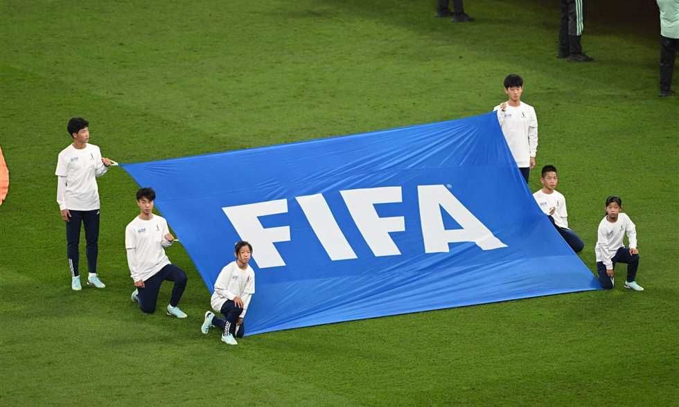 بمشاركة الأهلي - فيفا يعلن بث مباريات الدوري الإفريقي لكل العالم باستثناء 3 دول