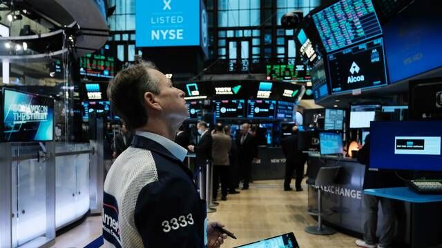 تصريحات "باول" وارتفاع عوائد السندات تهبطان بالأسهم الأمريكية عند الإغلاق