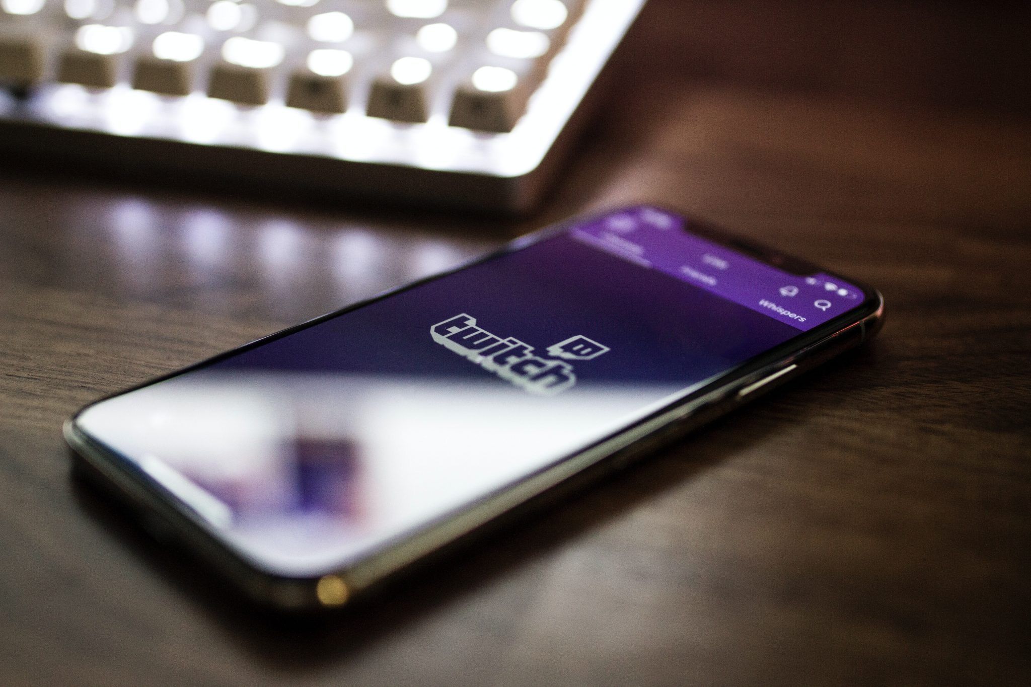 منصة Twitch تسمح للمستخدمين الآن بالبث بشكل متزامن على منصات متعددة