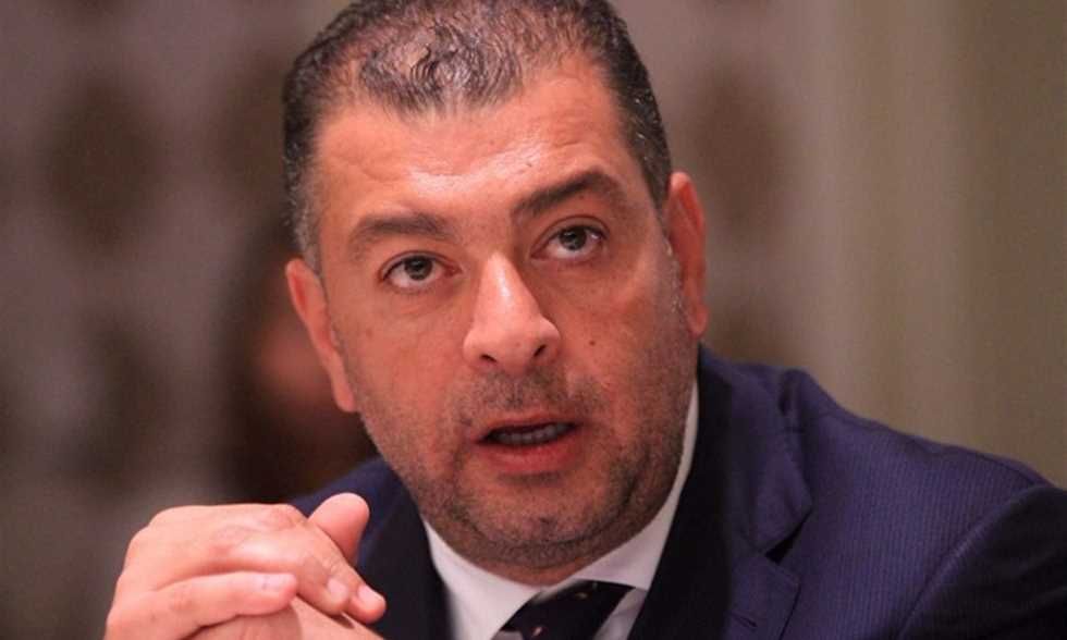 هاني شكري: ما حدث من أعضاء الزمالك مسؤولية كبيرة.. وأزمة القيد ستنتهي في يناير