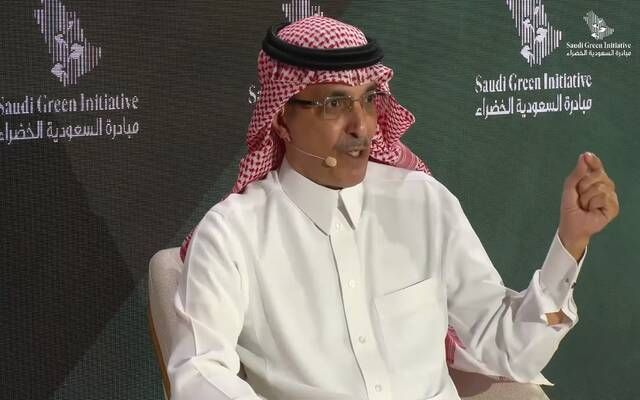الجدعان: سنستخدم جزء من أموال بيع النفط في توسيع الاستثمارات بالطاقة المتجددة