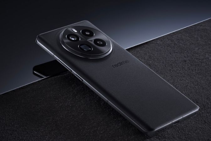الإعلان الرسمي عن هاتف Realme GT 5 Pro بشاشة منحنية ورقاقة SD8Gen3