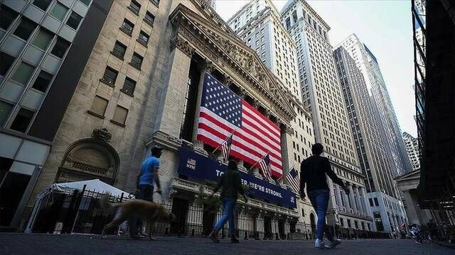 ارتفاع ثقة المستهلكين الأمريكيين لأعلى مستوى من ديسمبر 2021