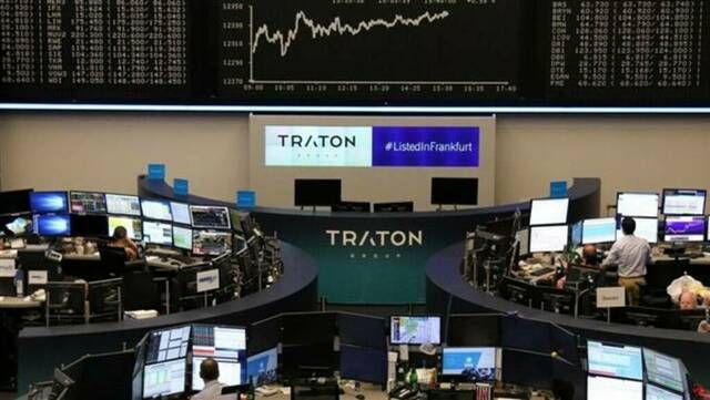 مؤشرات الأسهم الأوروبية تتباين مع ترقب بيانات اقتصادية وقرار "المركزي"