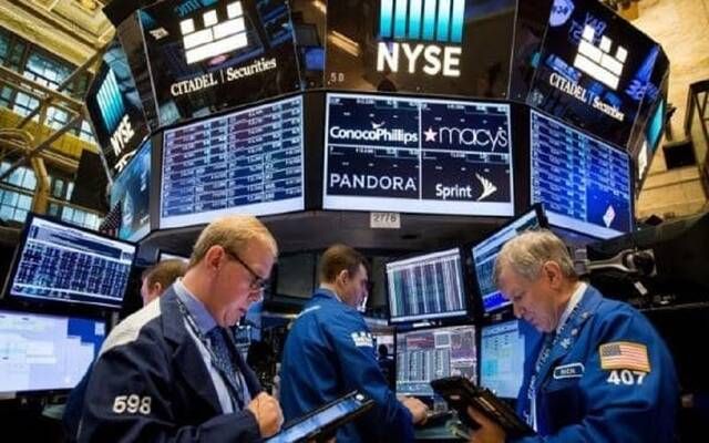 مؤشرات الأسهم الأمريكية تميل للون الأخضر في ختام تعاملات الخميس