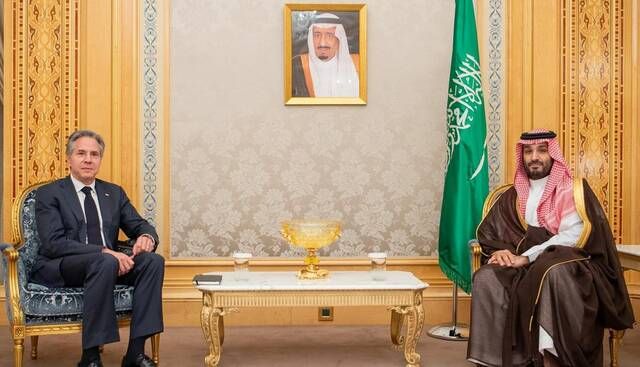 ولي العهد يستقبل وزير الخارجية الأمريكي