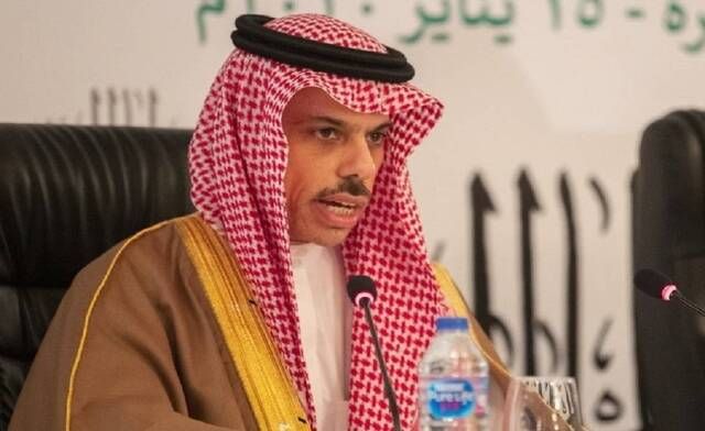 وزير الخارجية يجري اتصالاً هاتفياً نظيره الإيراني