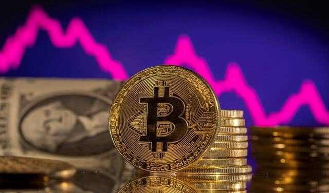 العملات الرقمية ترتفع و"بيتكوين" تتجاوز 69 ألف دولار