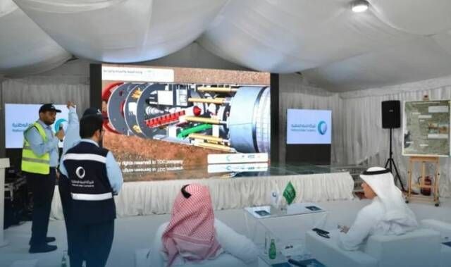 بقيمة 14.7 مليارات ريال.. نائب أمير مكة يُدشّن حجر أساس لـ121 مشروعًا تنموياً
