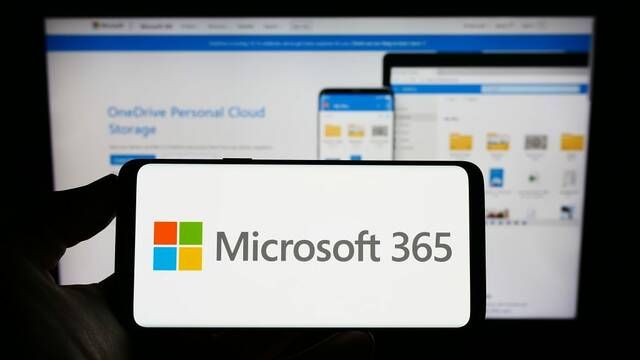 مايكروسوفت تعلن خللاً تقنياً يعطل رحلات شركات الطيران