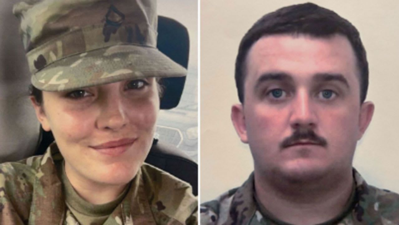 سارة بيكستروم (يسار) وأندرو وولف