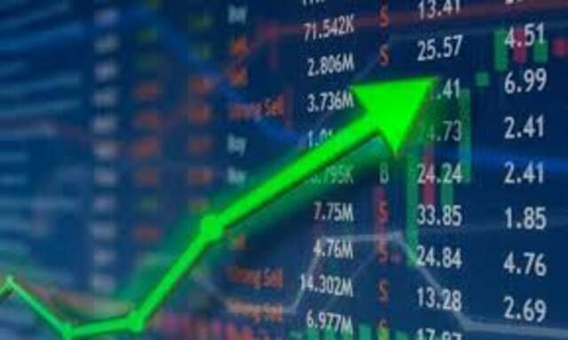 خبراء يدعون إلى تنويع المحافظ خارج السوق الأمريكية... فما السبب؟