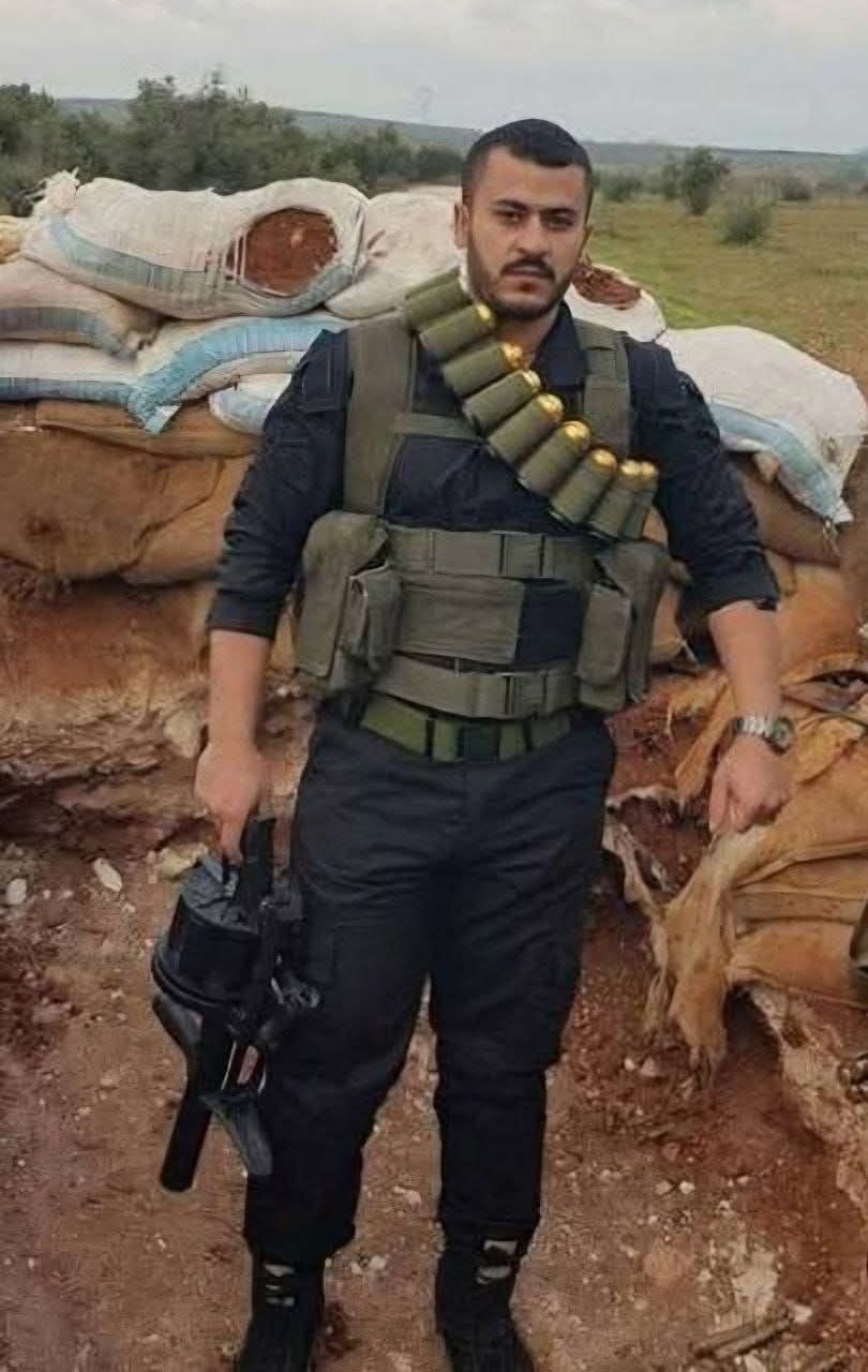 مقتل قائد “الطراميح” في قوات “النمر” بلبنان