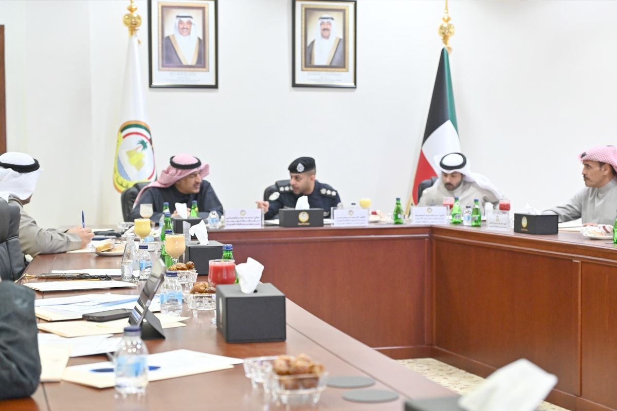 لجنة الشؤون الأمنية بـ «الجهراء»ناقشت تعزيز السلامة العامة