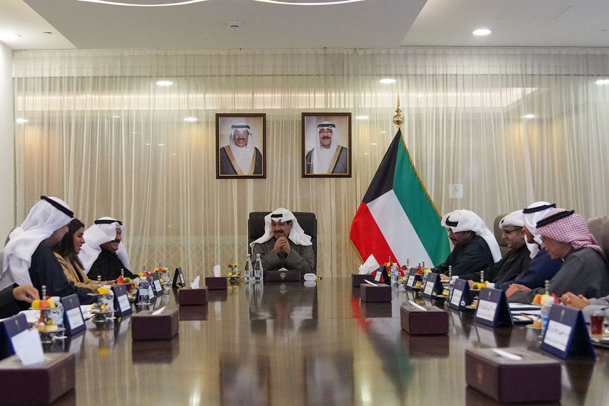 رئيس الوزراء يوجه باستمرار العمل لتذليل كافة المعوقات لتنفيذ المشاريع الكبرى