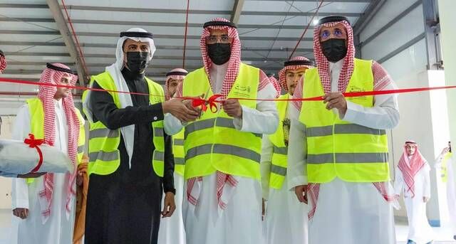 وزير الصناعة يدشن مشروعًا نوعيًا للأعلاف في جازان