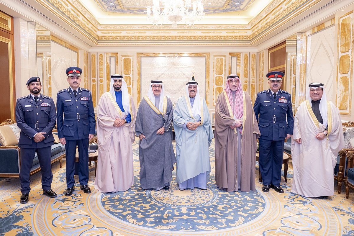 سمو الأمير يستقبل اليوسف ووزير الداخلية البحريني