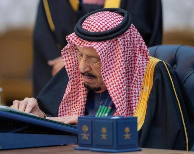 مجلس الوزراء يصدر 13 قراراً في اجتماعه الأسبوعي برئاسة خادم الحرمين