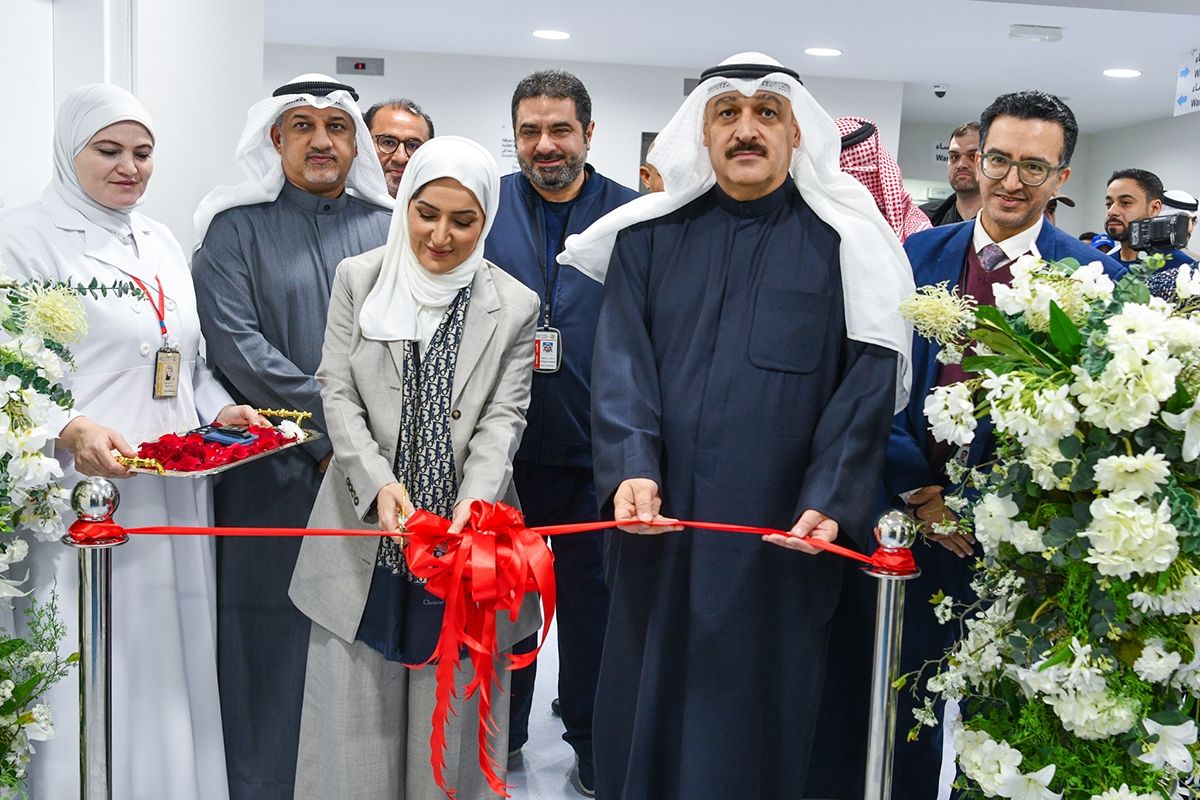 وزير الصحة يفتتح جناحاً إضافياً للجراحة في المستشفى الأميري