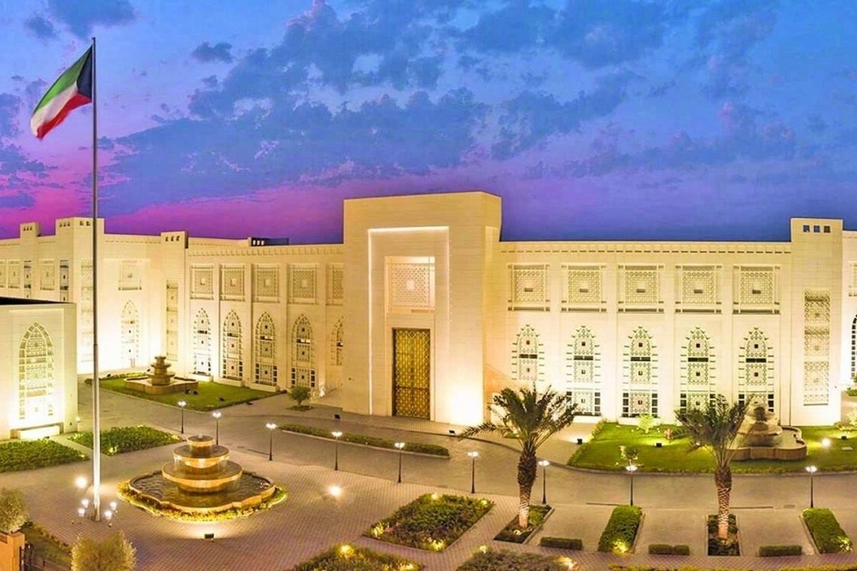 «الخارجية»: الكويت تُعرب عن تعاطفها وتضامنها مع إسبانيا جراء الحادث المأساوي لتصادم قطارين