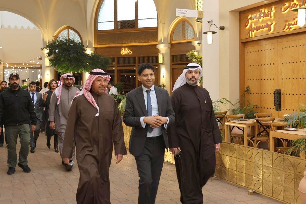 الناصر بحث تعزيز العلاقات مع السفير البريطاني