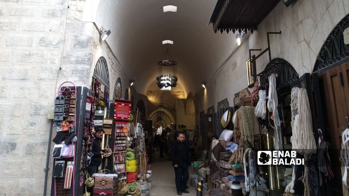 سوق “الحبال”.. قلب حلب القديمة ينبض بين ركام الحرب