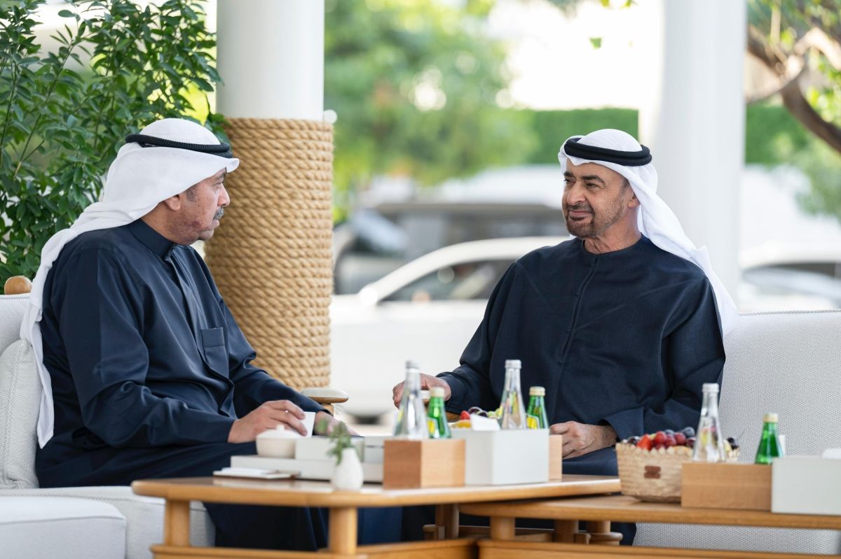 محمد بن زايد يستقبل وزير الدفاع بمناسبة زيارته الرسمية للإمارات