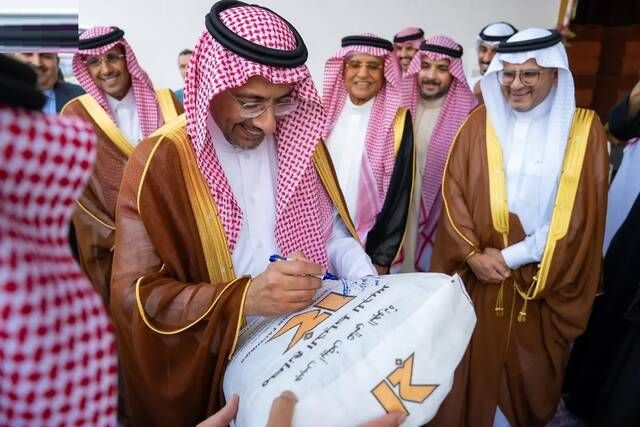 وزير الصناعة يدشِّن مبادرة إزاحة الوقود السائل لدعم تنافسية القطاع الصناعي