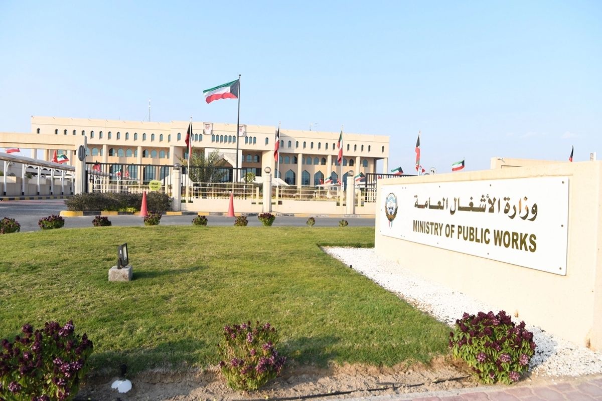 «الأشغال»: تعاملنا مع 300 بلاغ