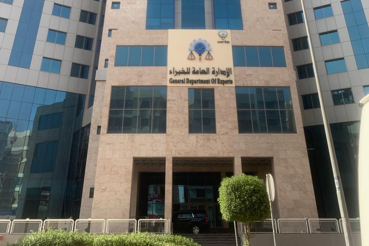 «العدل» تُلزم «الخبراء» بالبصمة اعتباراً من يونيو