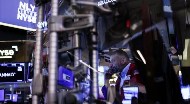 وول ستريت ترتفع بدعم من التفاؤل تجاه الذكاء الاصطناعي