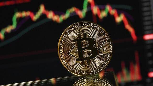 تراجع البيتكوين مع استمرار توترات الشرق الأوسط وشكوك الفائدة الأمريكية