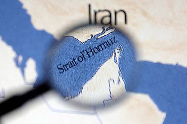 طهران تشدد قبضتها على هرمز.. خطة لحظر السفن الأمريكية والإسرائيلية