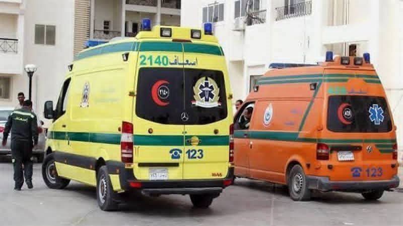 إصابة 6 أشخاص في حادث تصادم سيارتين بالتجمع