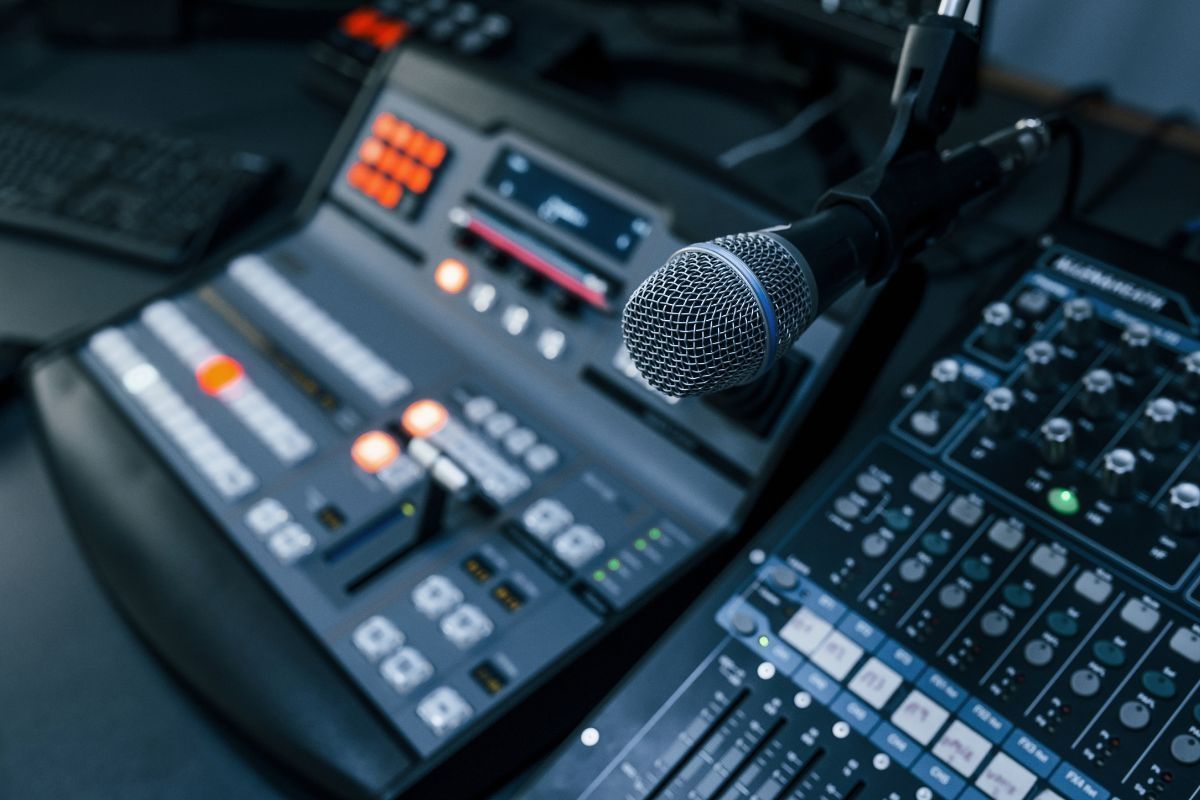 نبأ هام .. «الإعلام» تطرح مزايدتين بحق الانتفاع بترددي 88.8 و 90.4 FM - بوابة مصر الجديدة