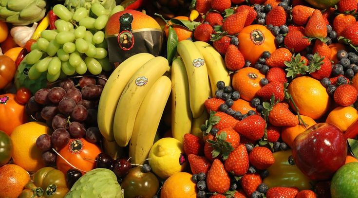 أسعار الفاكهة اليوم، العنب الأحمر بـ 25 جنيها والخوخ والكمثرى والبرقوق يتجاوزون الـ 70