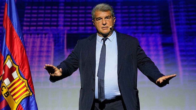 لابورتا: برشلونة استعاد هيبته تحت قيادة المدرب الألماني هانزي فليك