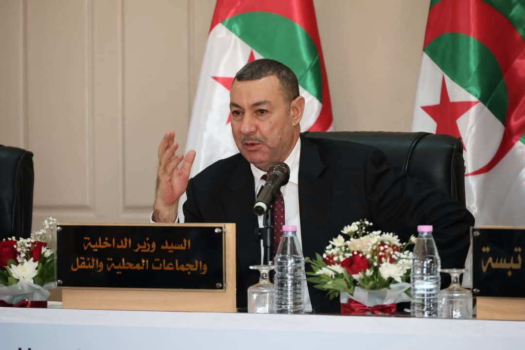 وزير الداخلية الجزائري: عمري 60 سنة ولم أشهد في حياتي هكذا ارتفاعا في الأسعار…وهناك جهات تريد الإضرار بالسوق وسنتدخل