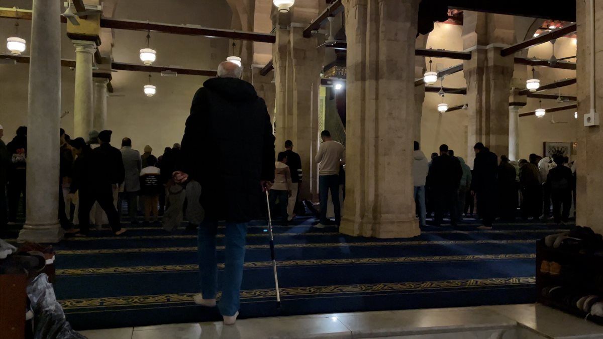 موعد أذان العشاء اليوم السبت 3 -10 -2026 في القاهرة والمحافظات