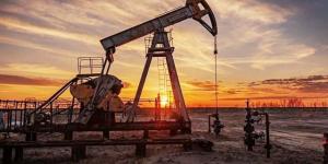 تراجع النفط مع تفوق مخاوف التضخم على توترات الشرق الأوسط