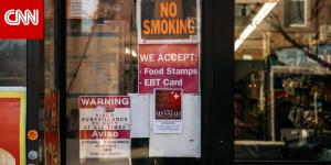 إدارة ترامب تعتزم تمويل قسائم الطعام للأمريكيين جزئيًا مع استمرار الإغلاق الحكومي