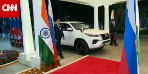 كصديقين قديمين.. بوتين ومودي يجتمعان في سيارة دفع رباعي مصفحة بالهند