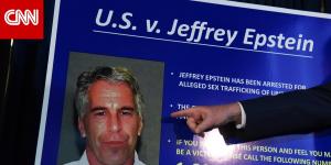 كيف كشفت وثائق إبستين عن "استشارات قانونية" قدمتها شخصية "بارزة" في إدارة أوباما؟