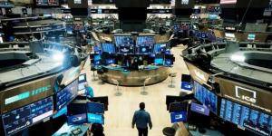 ارتفاع عقود "وول ستريت" الآجلة مع تراجع أسعار النفظ