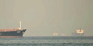 بوابة هرمز.. رموز سرية ورسوم باليوان مقابل العبور